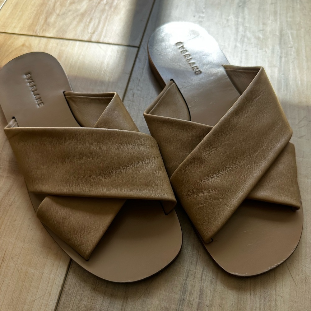 Everlane Tan Slide Sandals with Crossed Straps - Picture 3 of 6
